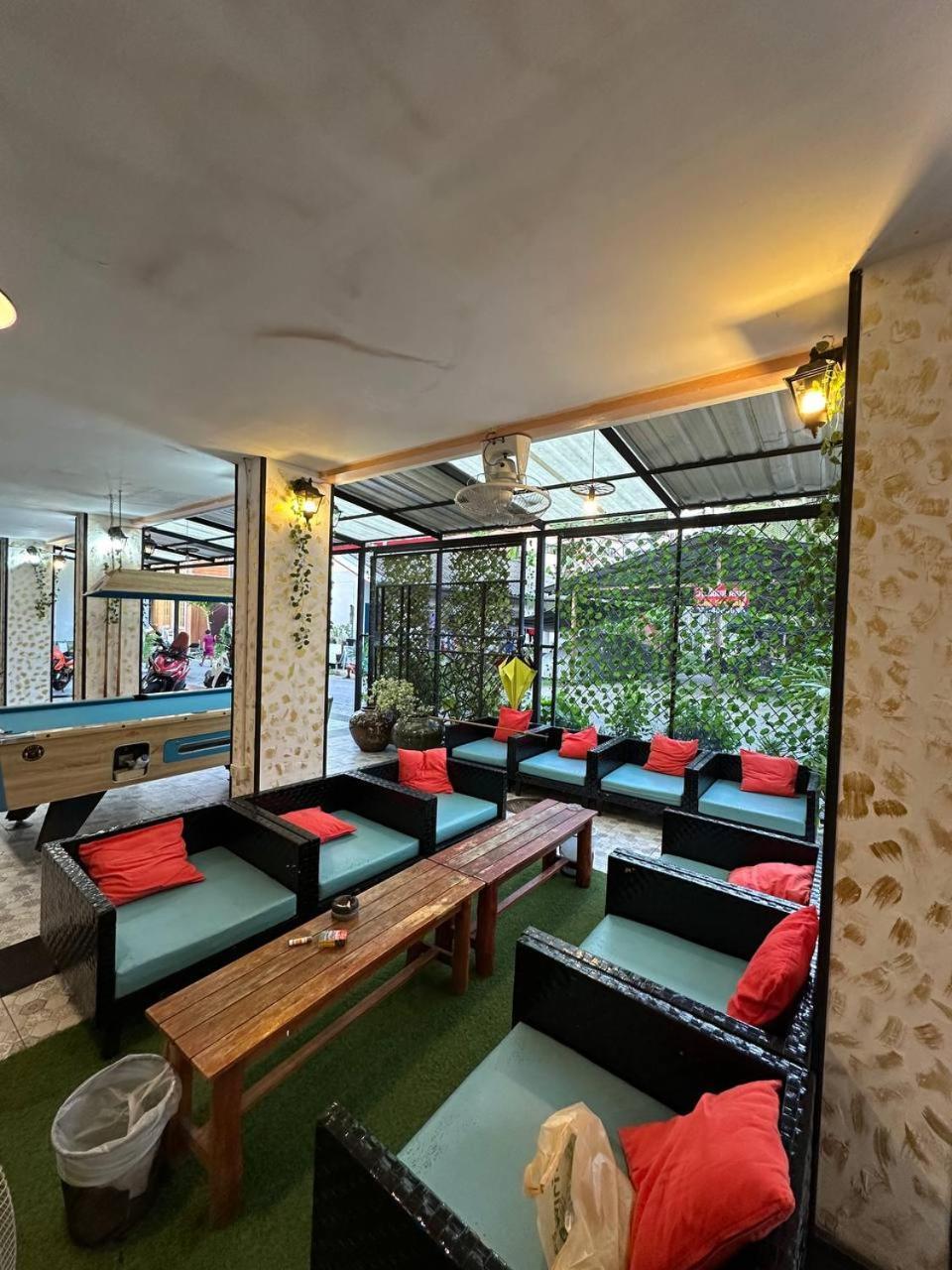 Hotel Blueskyhouse Patong Esterno foto
