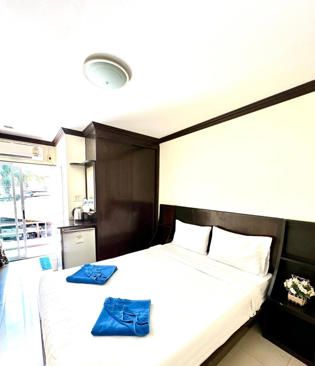 Hotel Blueskyhouse Patong Esterno foto