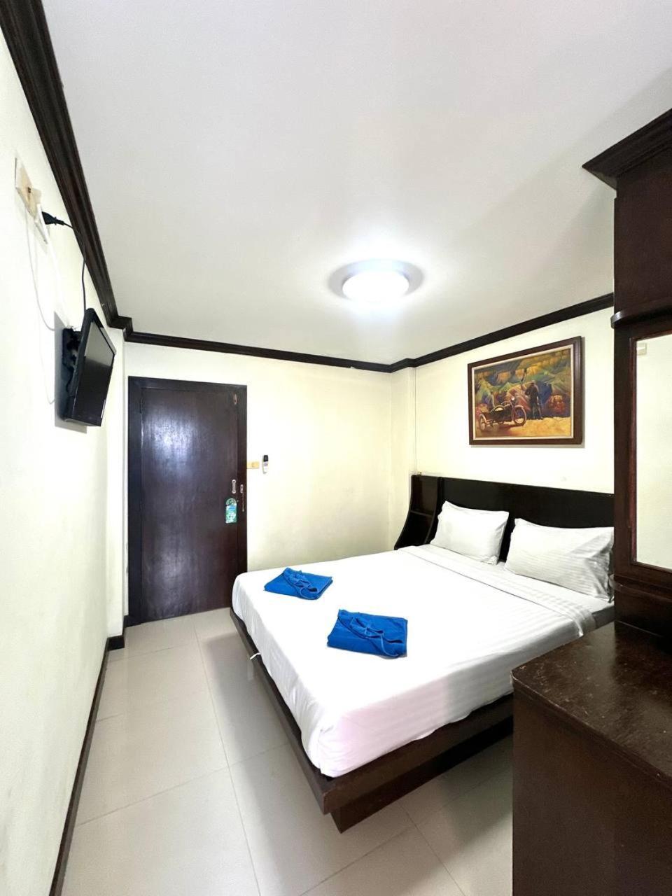 Hotel Blueskyhouse Patong Esterno foto